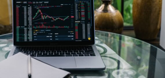 How to Trade Triangle Patterns in Forex Like a Pro