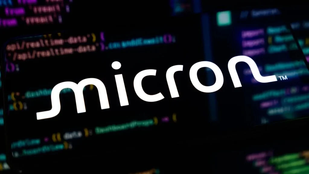 Baird Assigns $1,520 Target to Micron as Shares Approach $1,600